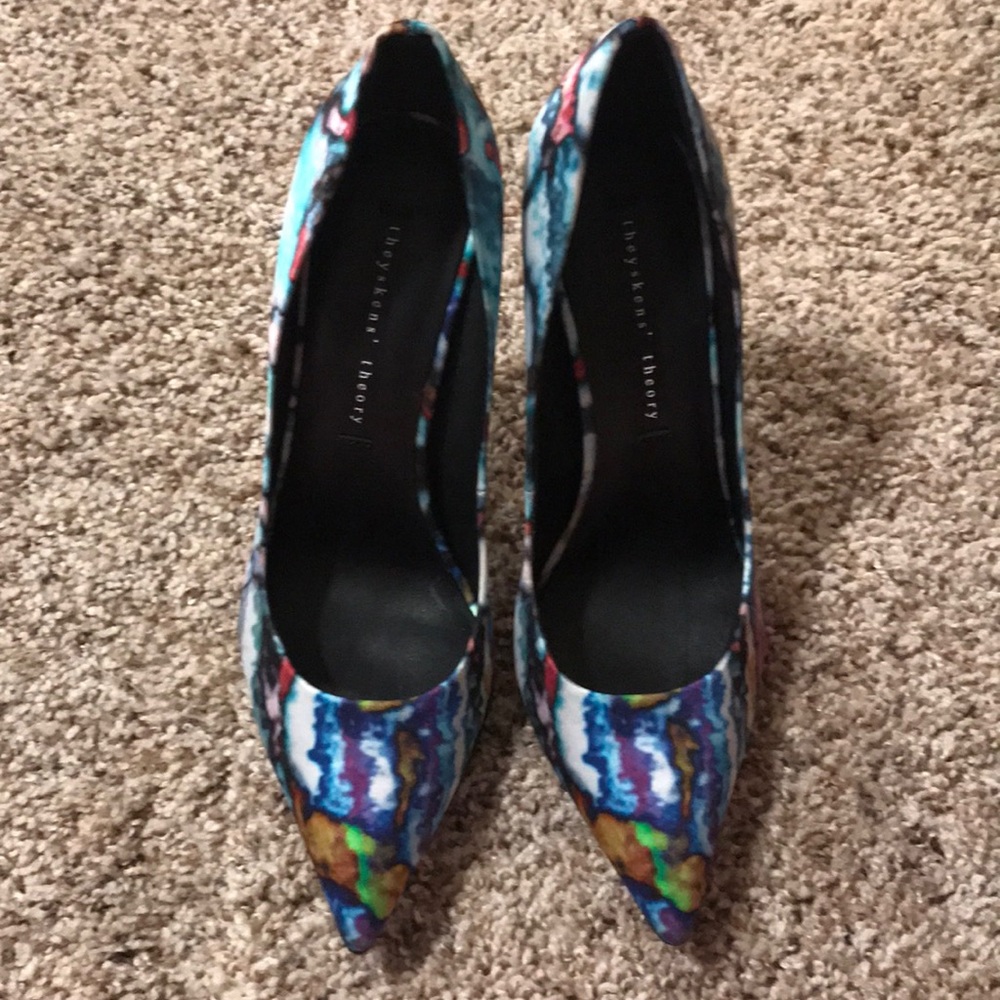 Like new theyskens’ theory heels